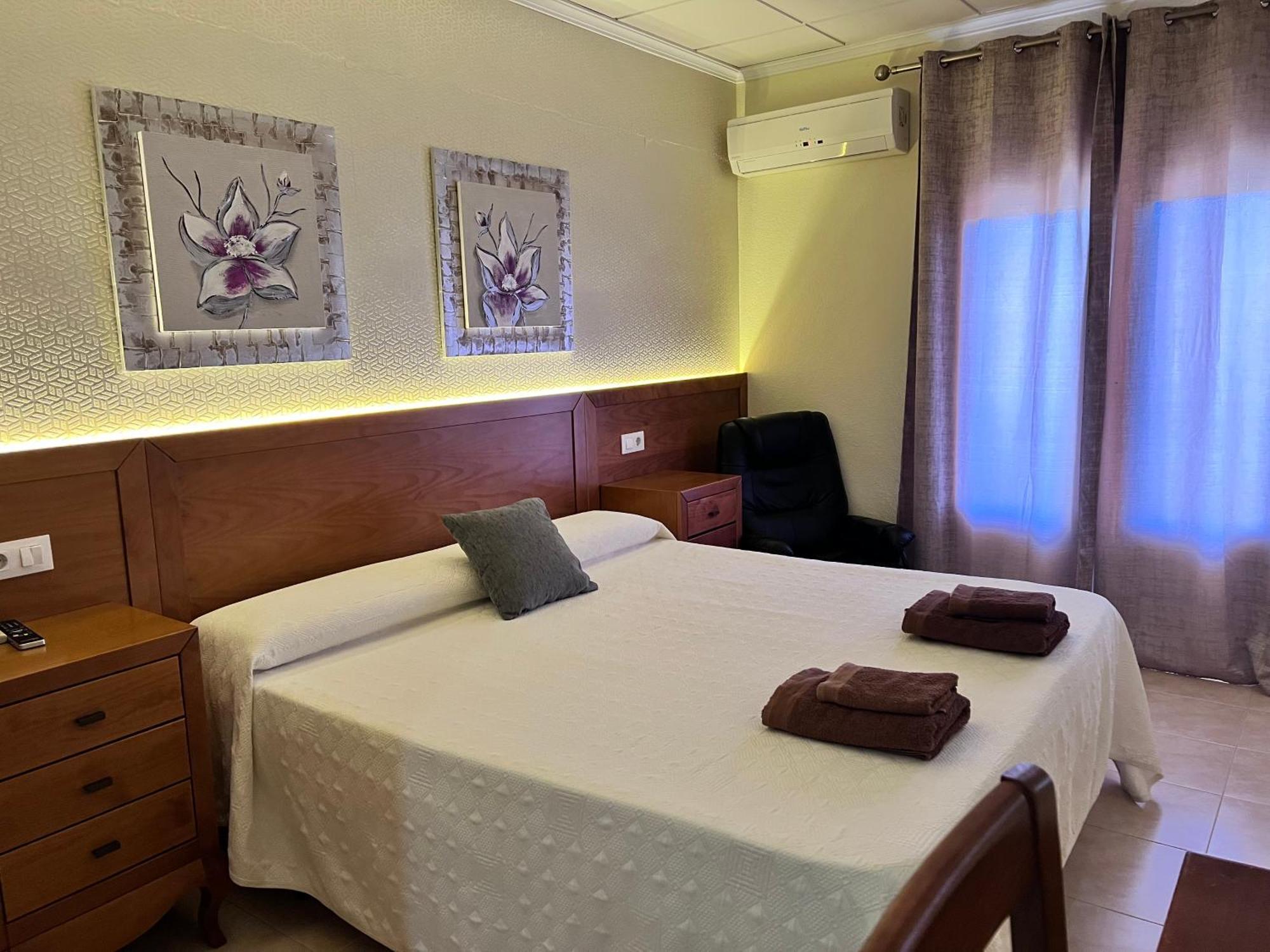 Hotel Don Juan Puente de Génave Eksteriør billede
