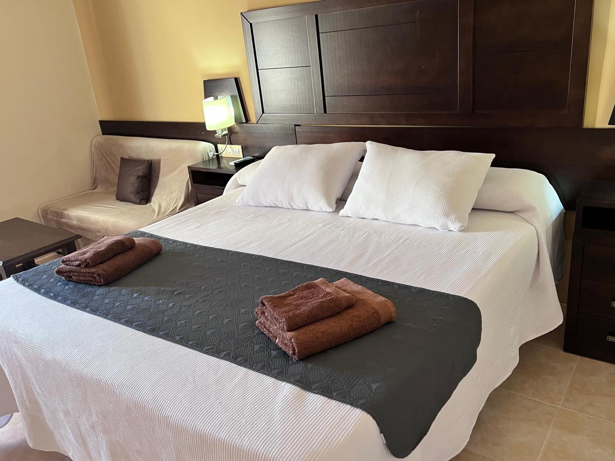 Hotel Don Juan Puente de Génave Eksteriør billede