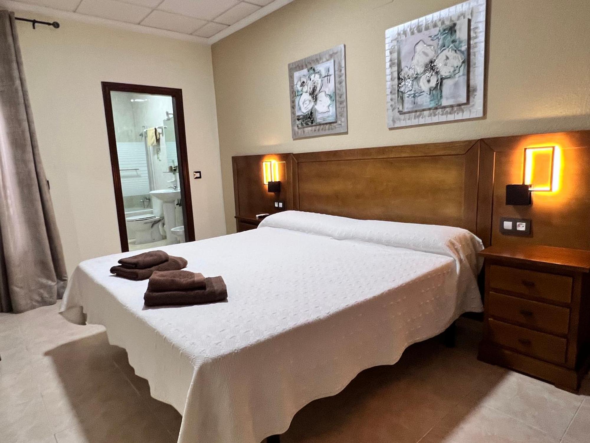 Hotel Don Juan Puente de Génave Eksteriør billede