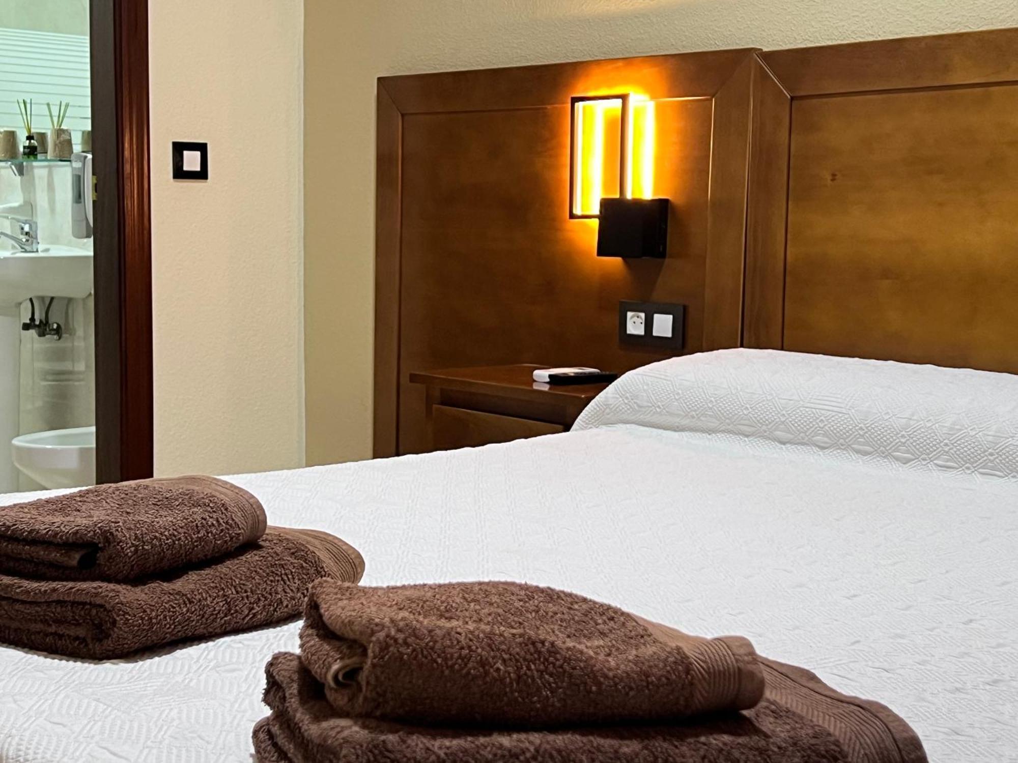 Hotel Don Juan Puente de Génave Eksteriør billede